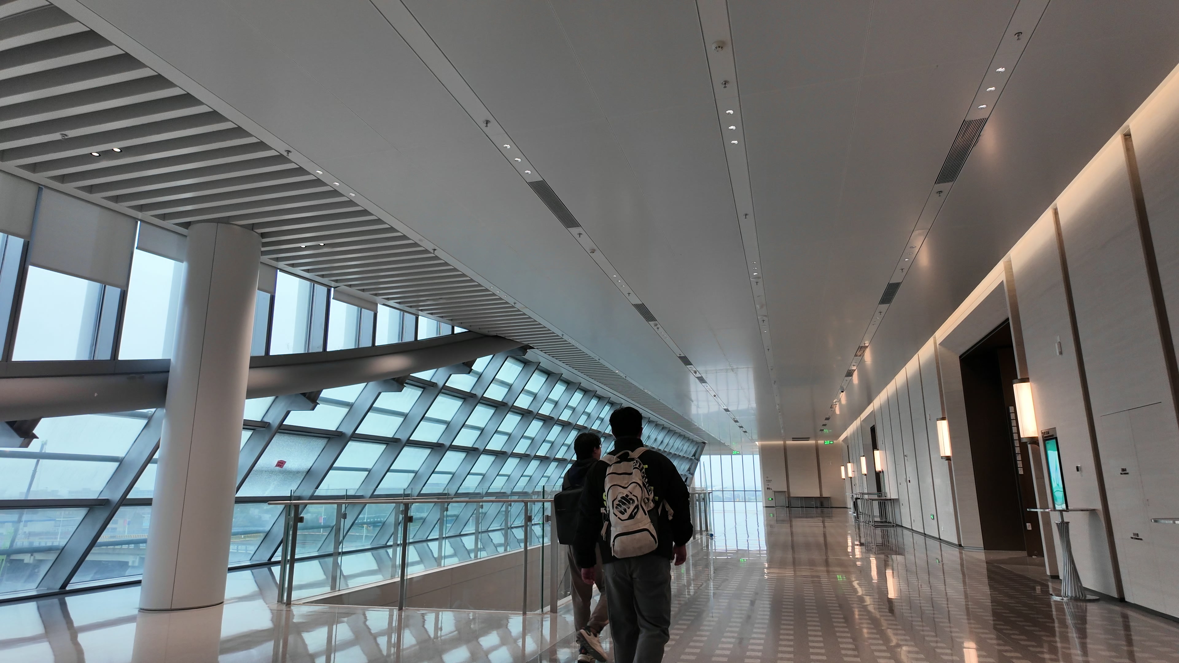 Walking through Shanghai Oriental Hub SEZ