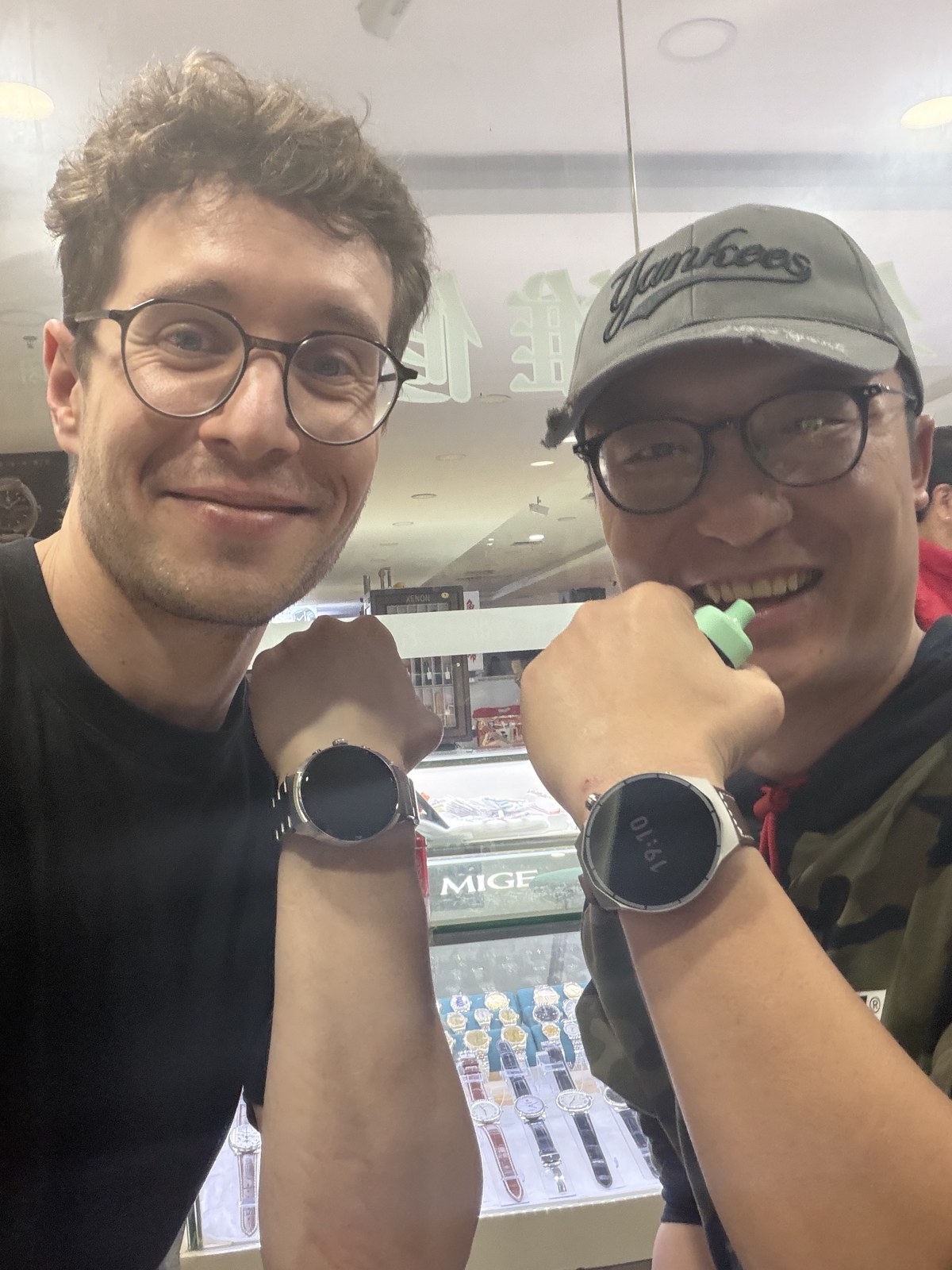 Electronics trader — Watch shop, Shenzhen, Huaqiangbei-style retail